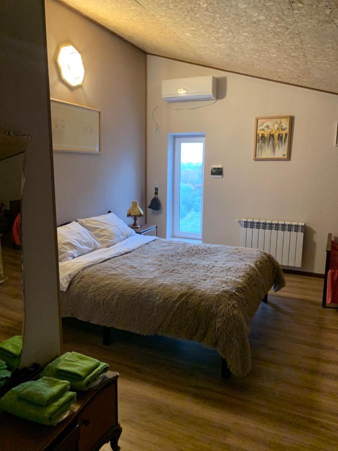 Гостьовий будинок Guests House Qotukner Karbi Екстер'єр фото