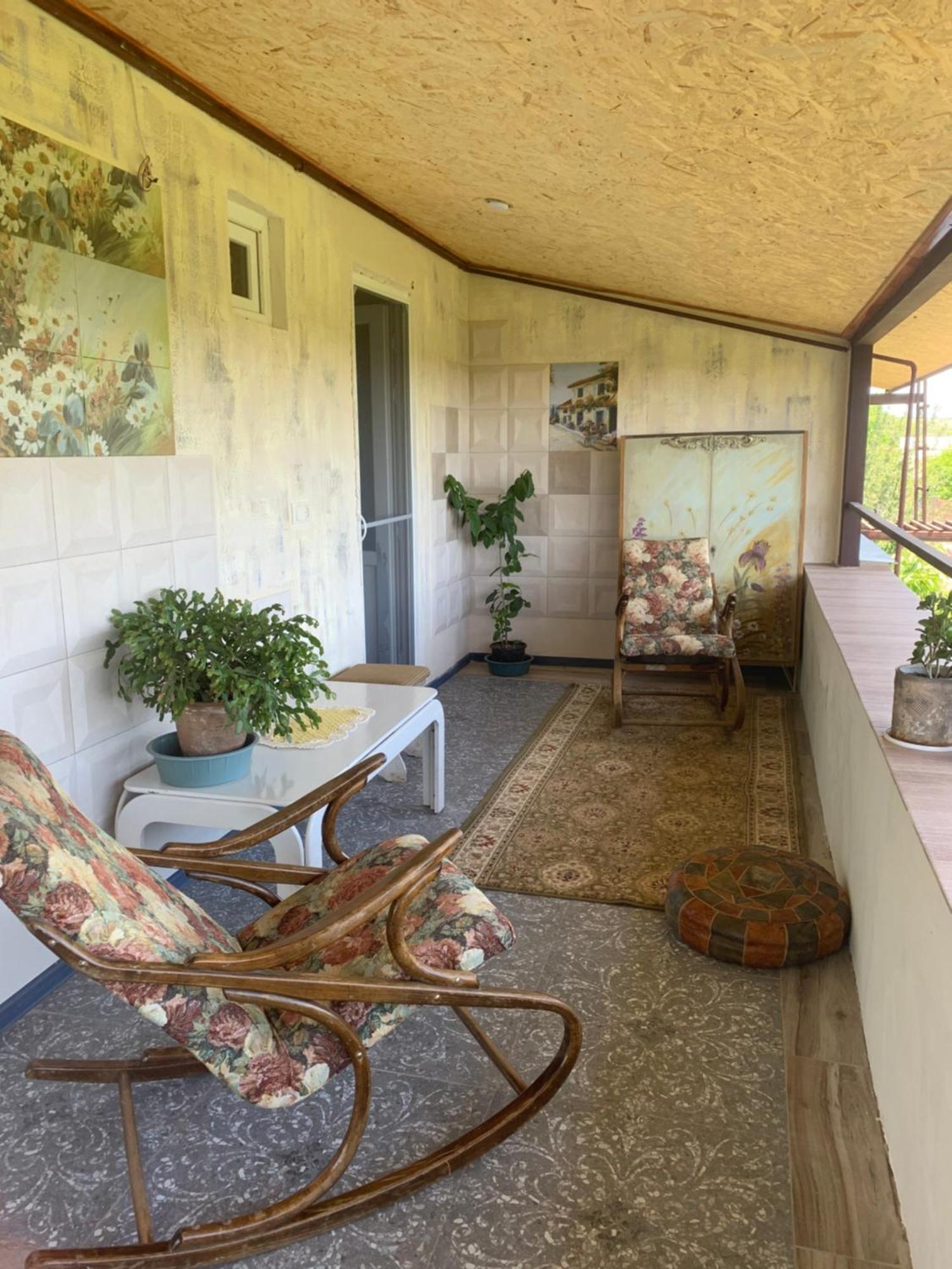 Гостьовий будинок Guests House Qotukner Karbi Екстер'єр фото